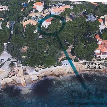 Rez De En Front De Mer Villa *